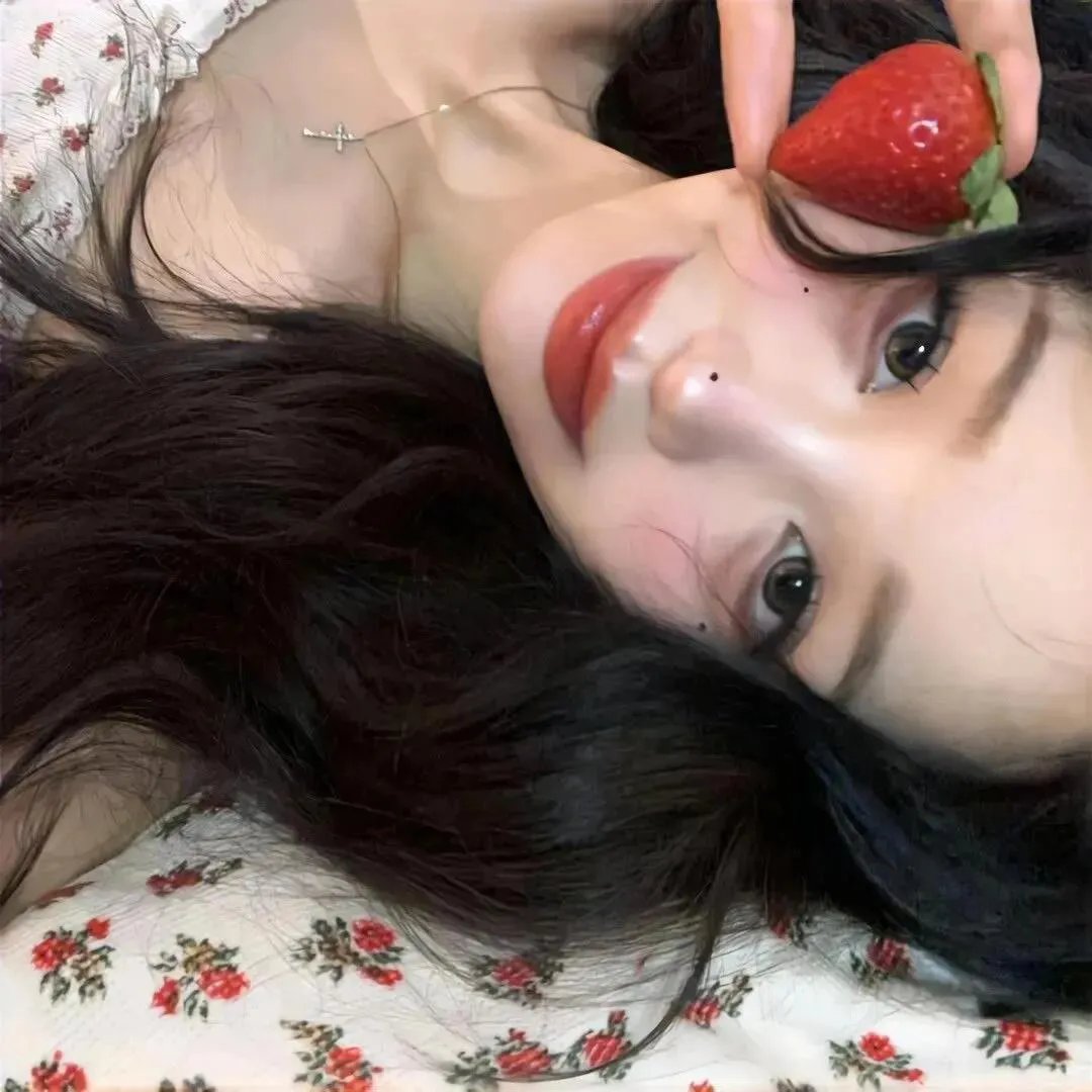 只在那里发光